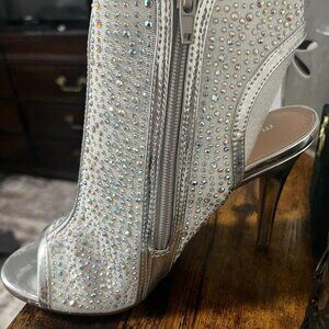 Madden Girl Silver Sparkle heels